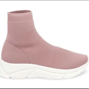 steve madden women's bitten sneaker
